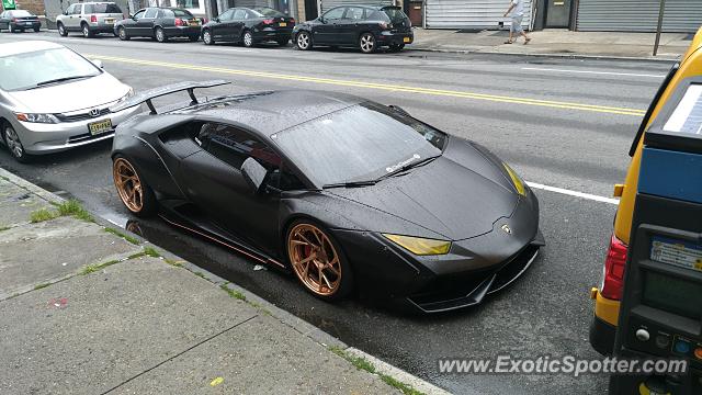 Lamborghini Huracan spotted in Astoria, New York