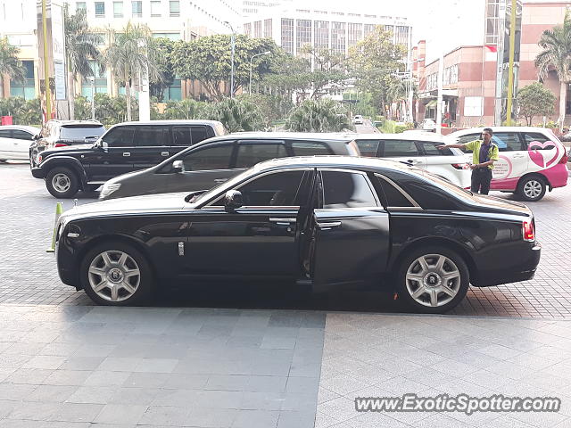 Rolls-Royce Ghost spotted in Jakarta, Indonesia