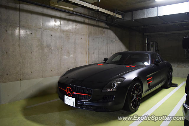 Mercedes SLS AMG spotted in Tokyo, Japan