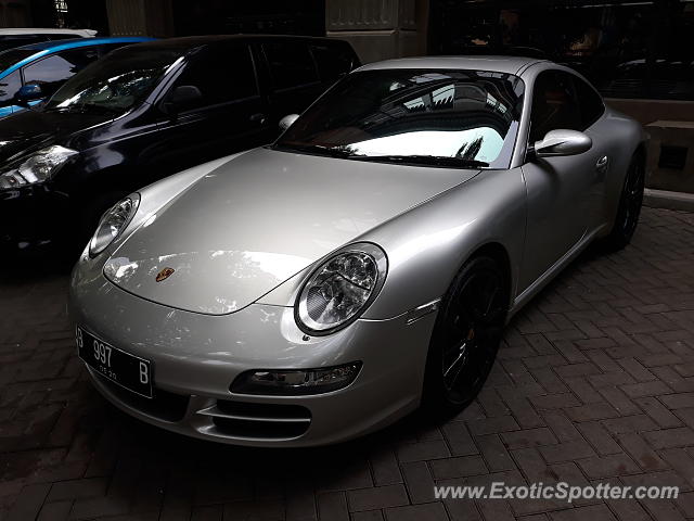 Porsche 911 spotted in Jakarta, Indonesia