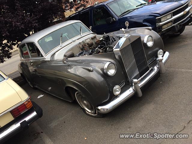 Rolls-Royce Silver Cloud spotted in Glen Ridge, New Jersey
