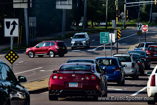 Bentley Azure spotted in Wayzata, Minnesota