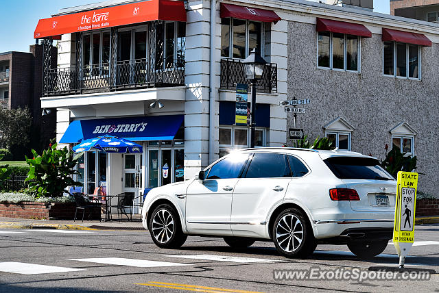 Bentley Bentayga spotted in Wayzata, Minnesota