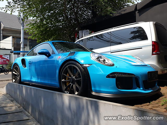Porsche 911 GT3 spotted in Jakarta, Indonesia