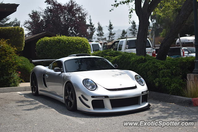 Porsche Carrera GT spotted in Carmel, California