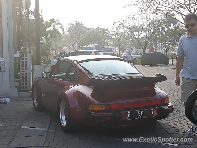 Porsche 911 Turbo spotted in Jakarta, Indonesia