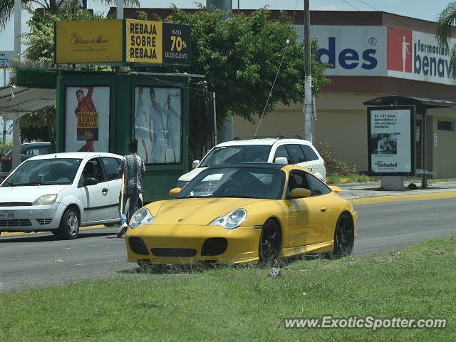 Porsche 911 spotted in Guadalajara, Mexico
