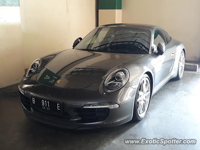 Porsche 911 spotted in Jakarta, Indonesia