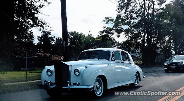 Rolls-Royce Silver Wraith spotted in Cranford, New Jersey