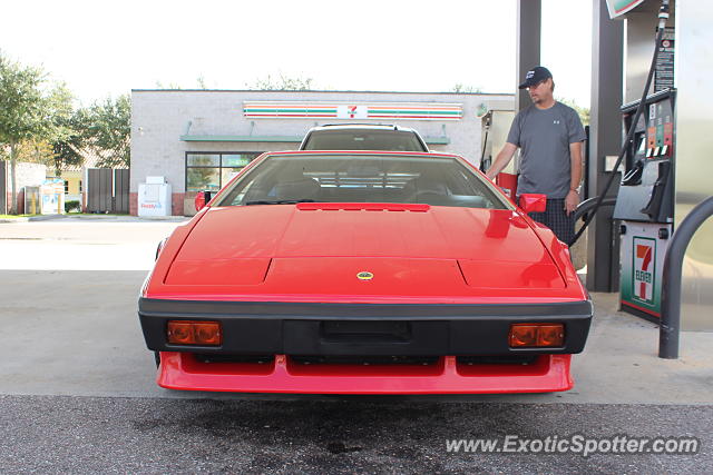 Lotus Esprit spotted in Riverview, Florida