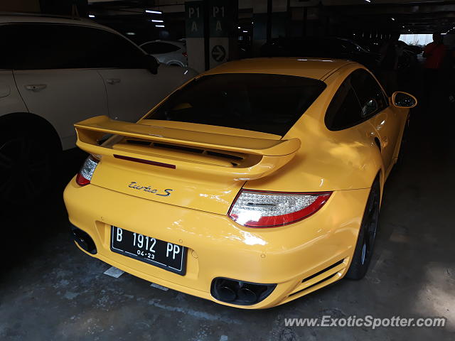 Porsche 911 Turbo spotted in Jakarta, Indonesia