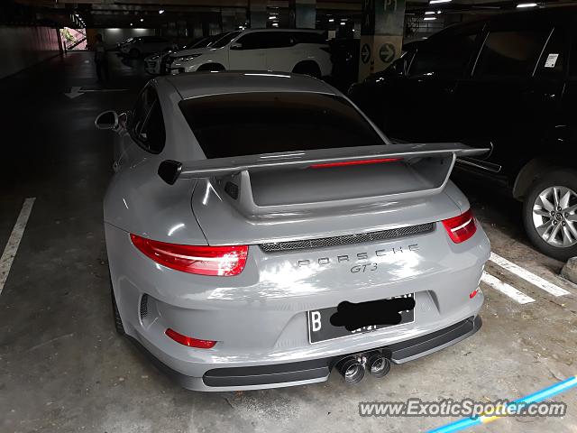 Porsche 911 GT3 spotted in Jakarta, Indonesia