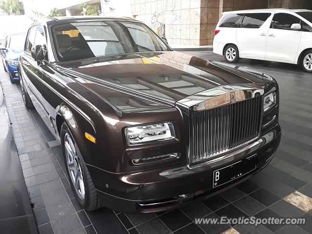 Rolls-Royce Phantom spotted in Jakarta, Indonesia