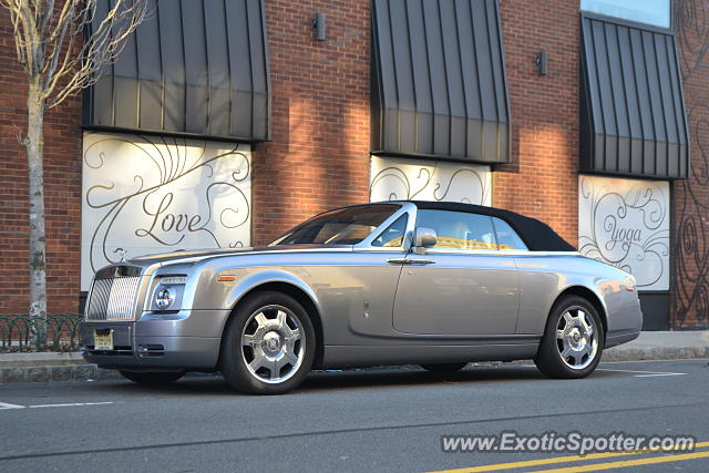 Rolls-Royce Phantom spotted in Summit, New Jersey