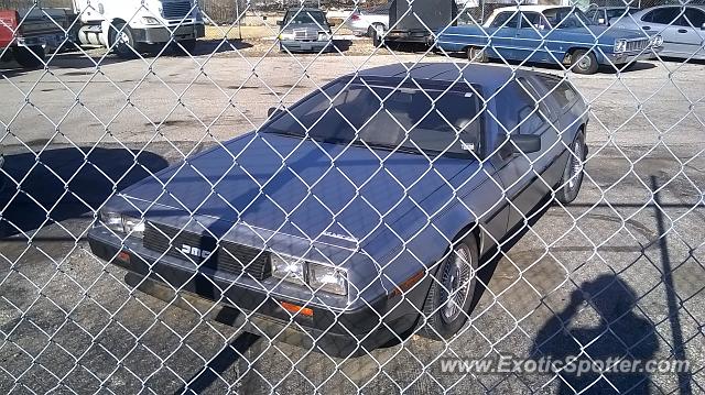 DeLorean DMC-12 spotted in Witchita, Kansas