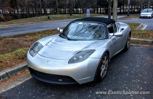 Tesla Roadster spotted in Cary, North Carolina