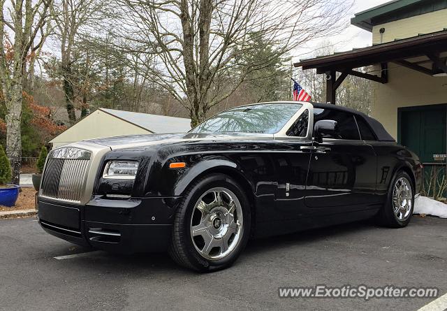 Rolls-Royce Phantom spotted in Highlands, North Carolina