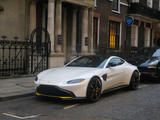 Aston Martin Vantage