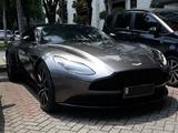 Aston Martin DB11