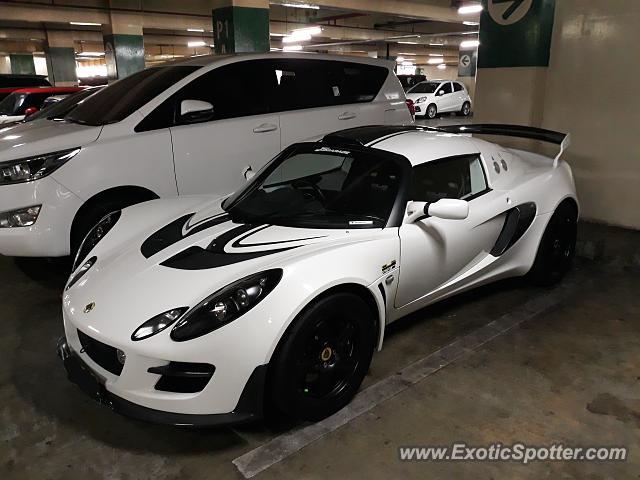 Lotus Exige spotted in Jakarta, Indonesia