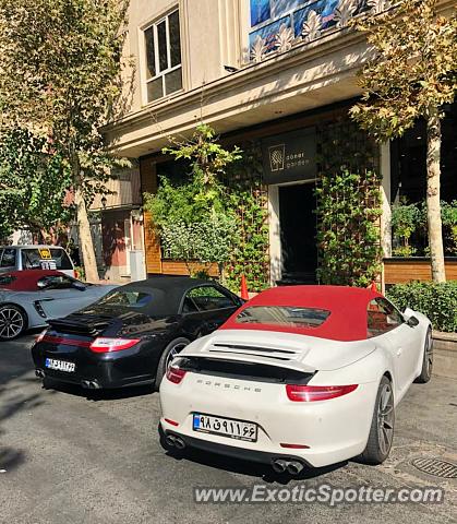 Porsche 911 spotted in Tehran, Iran