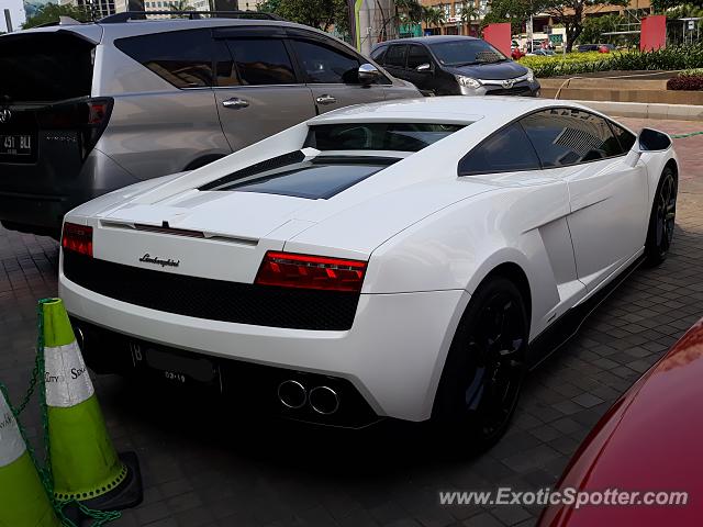 Lamborghini Gallardo spotted in Jakarta, Indonesia