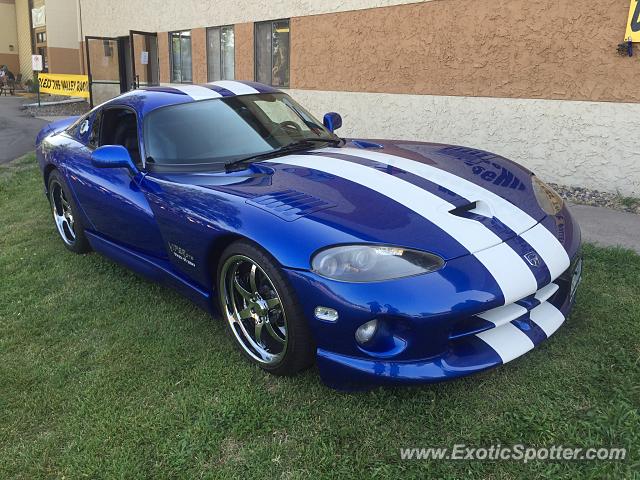 Dodge Viper spotted in Apple valley, Minnesota