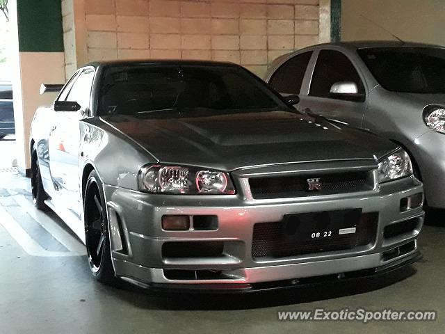 Nissan Skyline spotted in Jakarta, Indonesia
