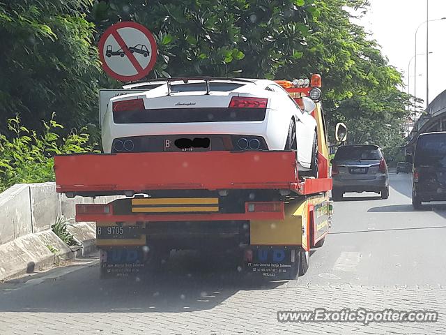 Lamborghini Gallardo spotted in Jakarta, Indonesia