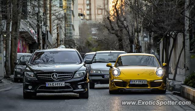 Porsche 911 spotted in Tehran, Iran