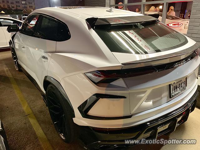 Lamborghini Urus spotted in Dallas, Texas