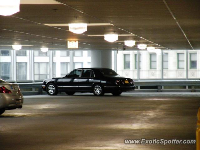 Bentley Arnage spotted in Chicago , Illinois