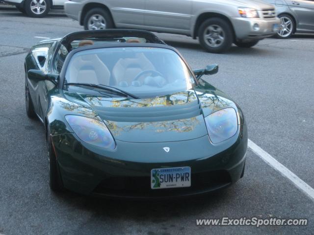 Tesla Roadster spotted in Greenwich, Connecticut