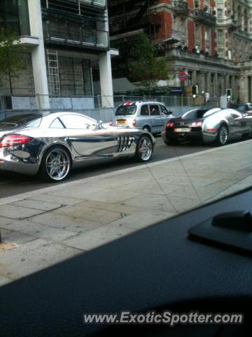 Bugatti Veyron spotted in CITY OF LONDON, United Kingdom
