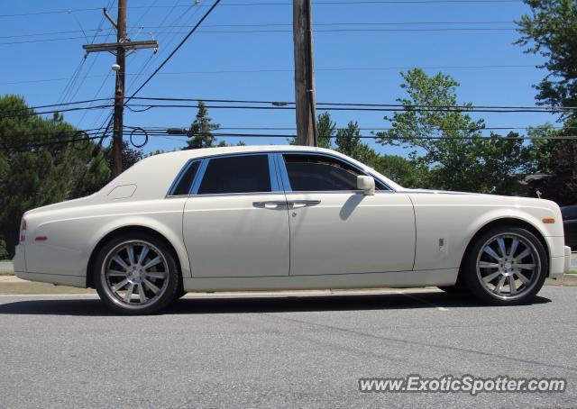 Rolls Royce Phantom spotted in Pasadena, Maryland