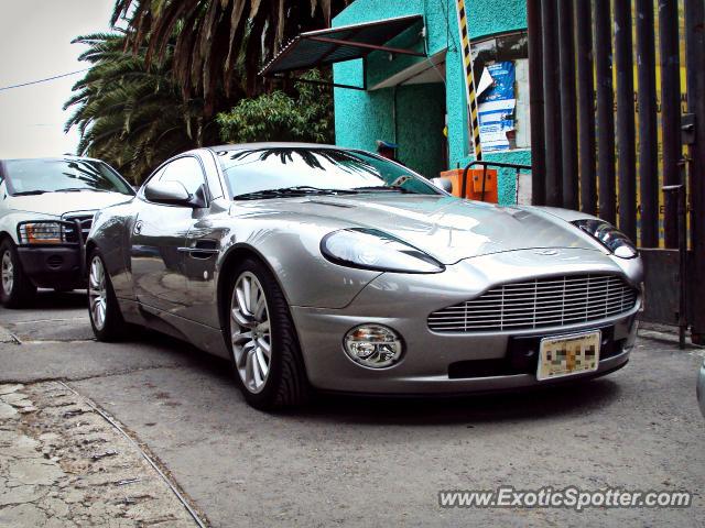 Aston Martin Vanquish spotted in DF, Mexico