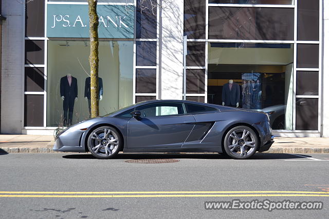 Lamborghini Gallardo spotted in Summit, New Jersey