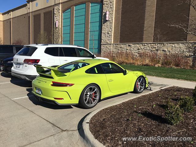 Porsche 911 GT3 spotted in Des Moines, Iowa