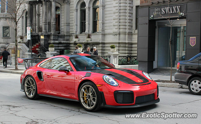 Porsche 911 GT2 spotted in Montreal, Canada