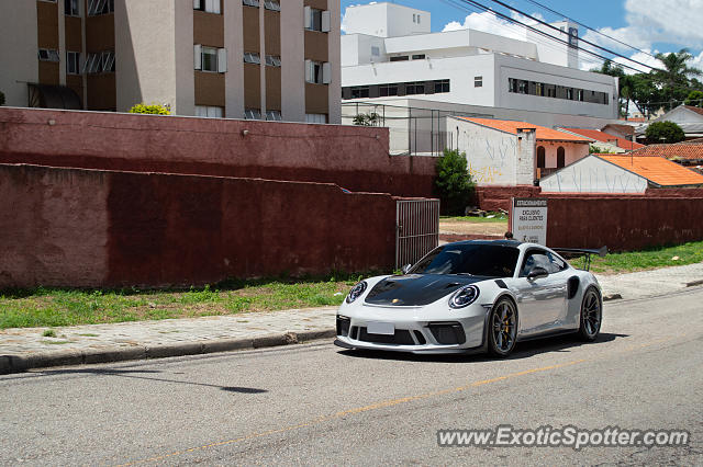 Porsche 911 GT3 spotted in Curitiba, PR, Brazil
