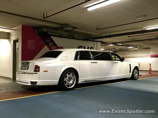 Rolls-Royce Phantom spotted in Dubai, United Arab Emirates