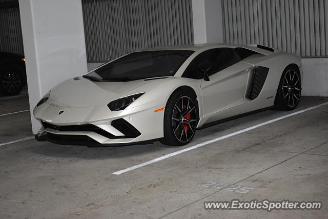 Lamborghini Aventador spotted in Honolulu, Hawaii