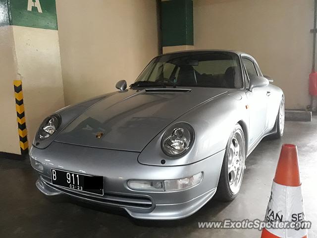 Porsche 911 spotted in Jakarta, Indonesia
