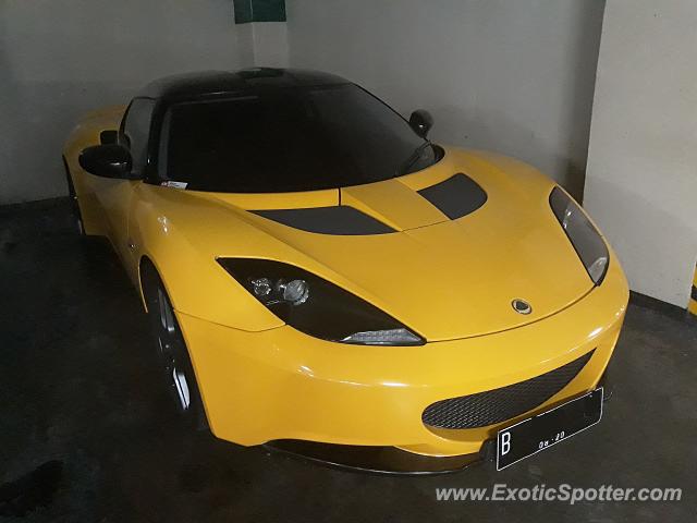 Lotus Evora spotted in Jakarta, Indonesia