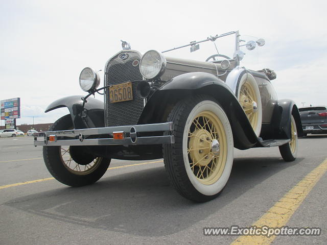 Other Vintage spotted in Laval, Canada