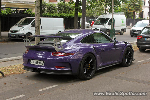 Porsche 911 GT3 spotted in Paris, France