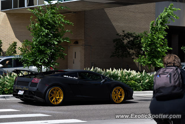 Lamborghini Gallardo spotted in Minneapolis, Minnesota