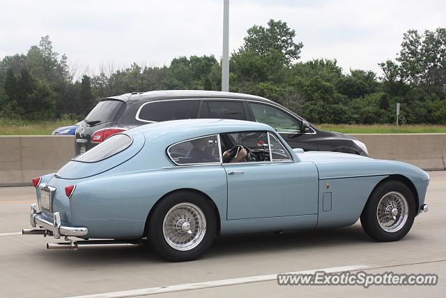 Aston Martin DB4 spotted in Palatine, Illinois