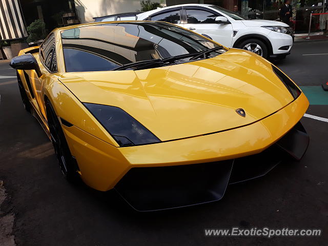 Lamborghini Gallardo spotted in Jakarta, Indonesia
