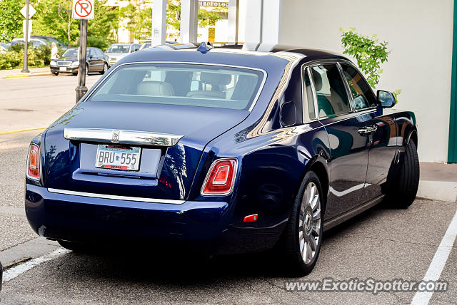 Rolls-Royce Phantom spotted in Wayzata, Minnesota